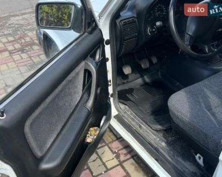 Белый ГАЗ 3110 Волга, объемом двигателя 2.4 л и пробегом 52 тыс. км за 1750 $, фото 5 на Automoto.ua