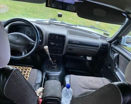 Белый ГАЗ 3110 Волга, объемом двигателя 0 л и пробегом 200 тыс. км за 550 $, фото 2 на Automoto.ua