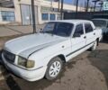 Белый ГАЗ 3110 Волга, объемом двигателя 2.5 л и пробегом 329 тыс. км за 1190 $, фото 1 на Automoto.ua