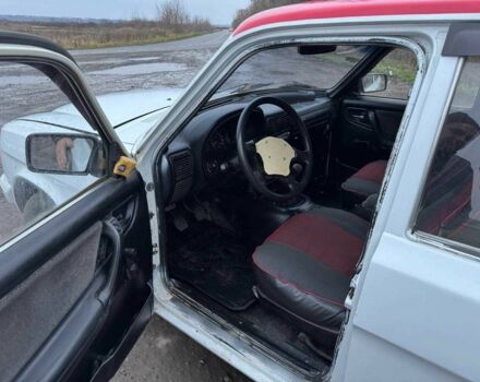Білий ГАЗ 3110 Волга, об'ємом двигуна 2.4 л та пробігом 250 тис. км за 750 $, фото 6 на Automoto.ua