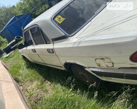 Белый ГАЗ 3110 Волга, объемом двигателя 2.5 л и пробегом 200 тыс. км за 646 $, фото 3 на Automoto.ua