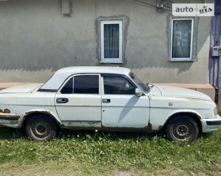 Белый ГАЗ 3110 Волга, объемом двигателя 2.5 л и пробегом 200 тыс. км за 646 $, фото 2 на Automoto.ua