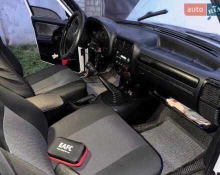 Білий ГАЗ 3110 Волга, об'ємом двигуна 2.3 л та пробігом 89 тис. км за 1800 $, фото 3 на Automoto.ua