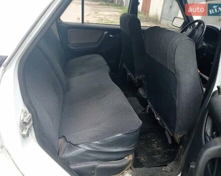 Білий ГАЗ 3110 Волга, об'ємом двигуна 2.45 л та пробігом 150 тис. км за 1500 $, фото 3 на Automoto.ua
