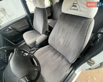 ГАЗ 3110 Волга 2002 в Коростене на Automoto.ua Белый ГАЗ 3110 Волга, объемом двигателя 2.45 л и пробегом 35 тыс. км за 2999 $, фото 16 на Automoto.ua