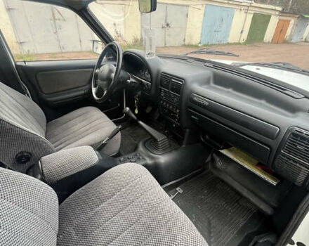 ГАЗ 3110 Волга 2002 в Коростене на Automoto.ua Белый ГАЗ 3110 Волга, объемом двигателя 2.45 л и пробегом 35 тыс. км за 2999 $, фото 23 на Automoto.ua