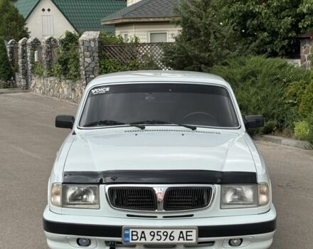 Белый ГАЗ 3110 Волга, объемом двигателя 2.3 л и пробегом 89 тыс. км за 2500 $, фото 1 на Automoto.ua