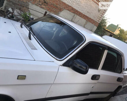 Белый ГАЗ 3110 Волга, объемом двигателя 2.3 л и пробегом 251 тыс. км за 2700 $, фото 3 на Automoto.ua