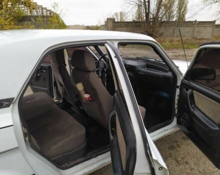 Белый ГАЗ 3110 Волга, объемом двигателя 2 л и пробегом 200 тыс. км за 1700 $, фото 2 на Automoto.ua