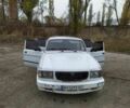 Белый ГАЗ 3110 Волга, объемом двигателя 2 л и пробегом 200 тыс. км за 1700 $, фото 1 на Automoto.ua