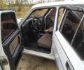 Белый ГАЗ 3110 Волга, объемом двигателя 2 л и пробегом 200 тыс. км за 1700 $, фото 1 на Automoto.ua