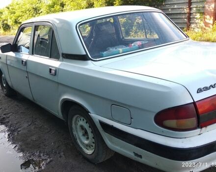 Белый ГАЗ 3110 Волга, объемом двигателя 2.4 л и пробегом 170 тыс. км за 713 $, фото 2 на Automoto.ua