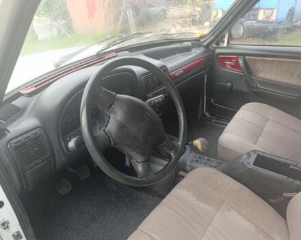 Белый ГАЗ 3110 Волга, объемом двигателя 0 л и пробегом 300 тыс. км за 650 $, фото 2 на Automoto.ua