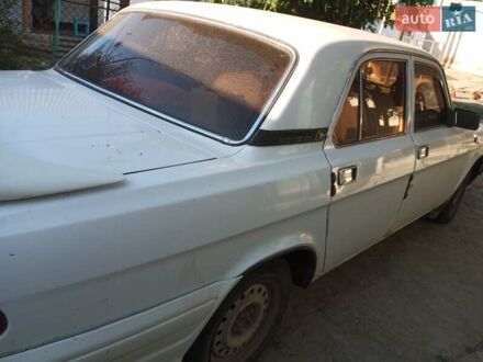 ГАЗ 3110 Волга 1998 в Николаеве на Automoto.ua Белый ГАЗ 3110 Волга, объемом двигателя 2.45 л и пробегом 103 тыс. км за 1000 $, фото 1 на Automoto.ua