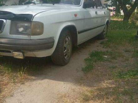 Белый ГАЗ 3110 Волга, объемом двигателя 2.4 л и пробегом 200 тыс. км за 1400 $, фото 1 на Automoto.ua