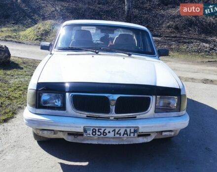 Белый ГАЗ 3110 Волга, объемом двигателя 2.5 л и пробегом 218 тыс. км за 900 $, фото 1 на Automoto.ua