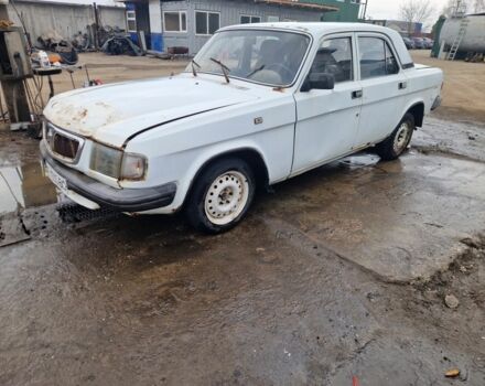 Белый ГАЗ 3110 Волга, объемом двигателя 0 л и пробегом 200 тыс. км за 400 $, фото 1 на Automoto.ua