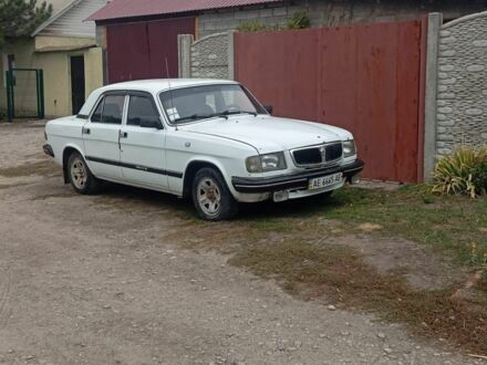 Белый ГАЗ 3110 Волга, объемом двигателя 2 л и пробегом 150 тыс. км за 1200 $, фото 1 на Automoto.ua