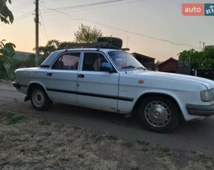 Белый ГАЗ 3110 Волга, объемом двигателя 2.4 л и пробегом 100 тыс. км за 700 $, фото 1 на Automoto.ua