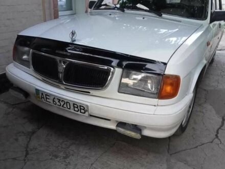 Белый ГАЗ 3110 Волга, объемом двигателя 2.5 л и пробегом 135 тыс. км за 2130 $, фото 1 на Automoto.ua