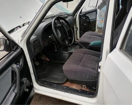 Белый ГАЗ 3110 Волга, объемом двигателя 2.4 л и пробегом 198 тыс. км за 700 $, фото 1 на Automoto.ua