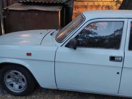 ГАЗ 3110 Волга 1999 у Барвенковом на Automoto.ua Білий ГАЗ 3110 Волга, об'ємом двигуна 2.4 л та пробігом 300 тис. км за 1447 $, фото 1 на Automoto.ua