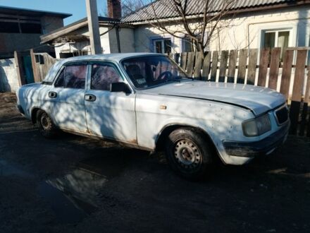 Белый ГАЗ 3110 Волга, объемом двигателя 2.5 л и пробегом 100 тыс. км за 226 $, фото 1 на Automoto.ua