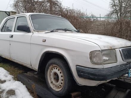Белый ГАЗ 3110 Волга, объемом двигателя 2.3 л и пробегом 600 тыс. км за 932 $, фото 1 на Automoto.ua