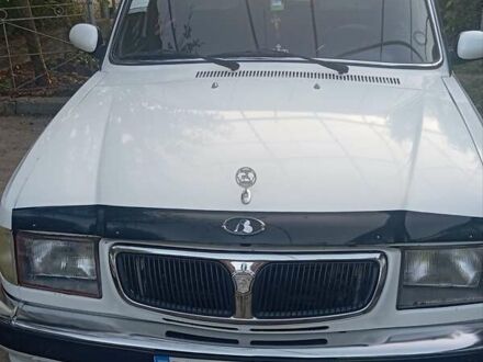 ГАЗ 3110 Волга 2000 в Первомайск на Automoto.ua Белый ГАЗ 3110 Волга, объемом двигателя 2.45 л и пробегом 198 тыс. км за 1200 $, фото 1 на Automoto.ua