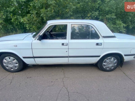 Белый ГАЗ 3110 Волга, объемом двигателя 2.5 л и пробегом 200 тыс. км за 500 $, фото 1 на Automoto.ua