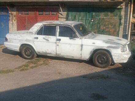 Белый ГАЗ 3110 Волга, объемом двигателя 2.4 л и пробегом 160 тыс. км за 601 $, фото 1 на Automoto.ua