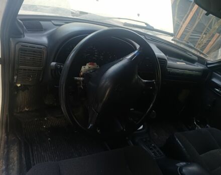 Белый ГАЗ 3110 Волга, объемом двигателя 2.4 л и пробегом 3 тыс. км за 465 $, фото 1 на Automoto.ua