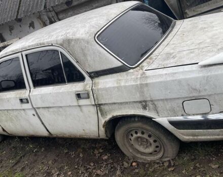 Белый ГАЗ 3110 Волга, объемом двигателя 2.1 л и пробегом 235 тыс. км за 750 $, фото 1 на Automoto.ua