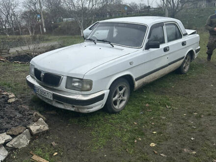 Белый ГАЗ 3110 Волга, объемом двигателя 2.3 л и пробегом 150 тыс. км за 1061 $, фото 1 на Automoto.ua