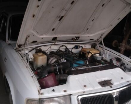 Белый ГАЗ 3110 Волга, объемом двигателя 2.5 л и пробегом 160 тыс. км за 720 $, фото 1 на Automoto.ua