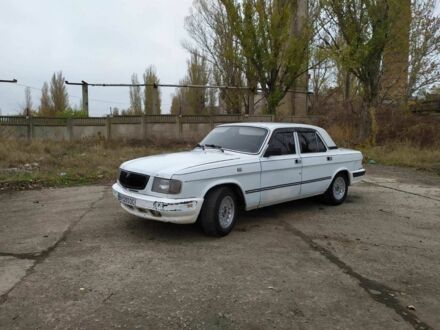 Белый ГАЗ 3110 Волга, объемом двигателя 2 л и пробегом 200 тыс. км за 1700 $, фото 1 на Automoto.ua