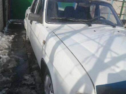 Белый ГАЗ 3110 Волга, объемом двигателя 2.4 л и пробегом 240 тыс. км за 600 $, фото 1 на Automoto.ua