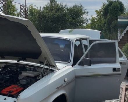 Белый ГАЗ 3110 Волга, объемом двигателя 2.4 л и пробегом 135 тыс. км за 1755 $, фото 1 на Automoto.ua