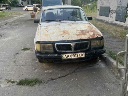 Белый ГАЗ 3110 Волга, объемом двигателя 2 л и пробегом 240 тыс. км за 316 $, фото 1 на Automoto.ua