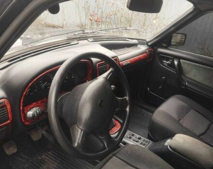 Черный ГАЗ 3110 Волга, объемом двигателя 2.4 л и пробегом 300 тыс. км за 1000 $, фото 5 на Automoto.ua