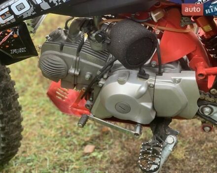 ГАЗ 3110 Волга 2023 у Чутове на Automoto.ua Червоний ГАЗ 3110 Волга, об'ємом двигуна 2.45 л та пробігом 6 тис. км за 883 $, фото 5 на Automoto.ua