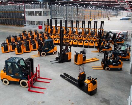 ГАЗ 3110 Волга 2022 у Києві на Automoto.ua ГАЗ 3110 Волга, об'ємом двигуна 2.45 л та пробігом 0 тис. км за 11880 $, фото 1 на Automoto.ua