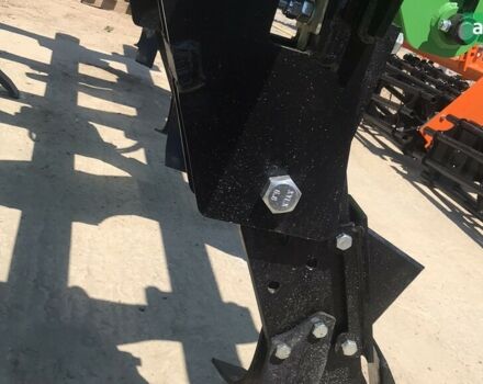 ГАЗ 3110 Волга, об'ємом двигуна 2.45 л та пробігом 0 тис. км за 10405 $, фото 15 на Automoto.ua