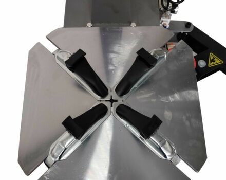 ГАЗ 3110 Волга, объемом двигателя 2.45 л и пробегом 0 тыс. км за 1800 $, фото 2 на Automoto.ua