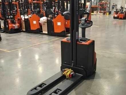 ГАЗ 3110 Волга, об'ємом двигуна 2.45 л та пробігом 0 тис. км за 8041 $, фото 1 на Automoto.ua