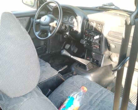 Серый ГАЗ 3110 Волга, объемом двигателя 2 л и пробегом 110 тыс. км за 2000 $, фото 2 на Automoto.ua