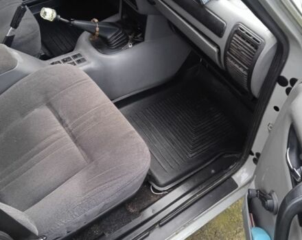 Сірий ГАЗ 3110 Волга, об'ємом двигуна 3 л та пробігом 200 тис. км за 711 $, фото 4 на Automoto.ua