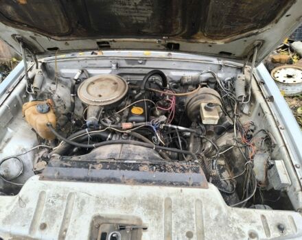 Серый ГАЗ 3110 Волга, объемом двигателя 2.5 л и пробегом 300 тыс. км за 600 $, фото 6 на Automoto.ua