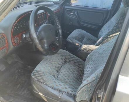 Сірий ГАЗ 3110 Волга, об'ємом двигуна 2.3 л та пробігом 109 тис. км за 1200 $, фото 8 на Automoto.ua