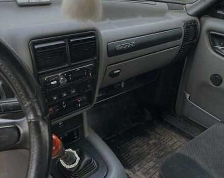 Серый ГАЗ 3110 Волга, объемом двигателя 2.4 л и пробегом 199 тыс. км за 1809 $, фото 6 на Automoto.ua